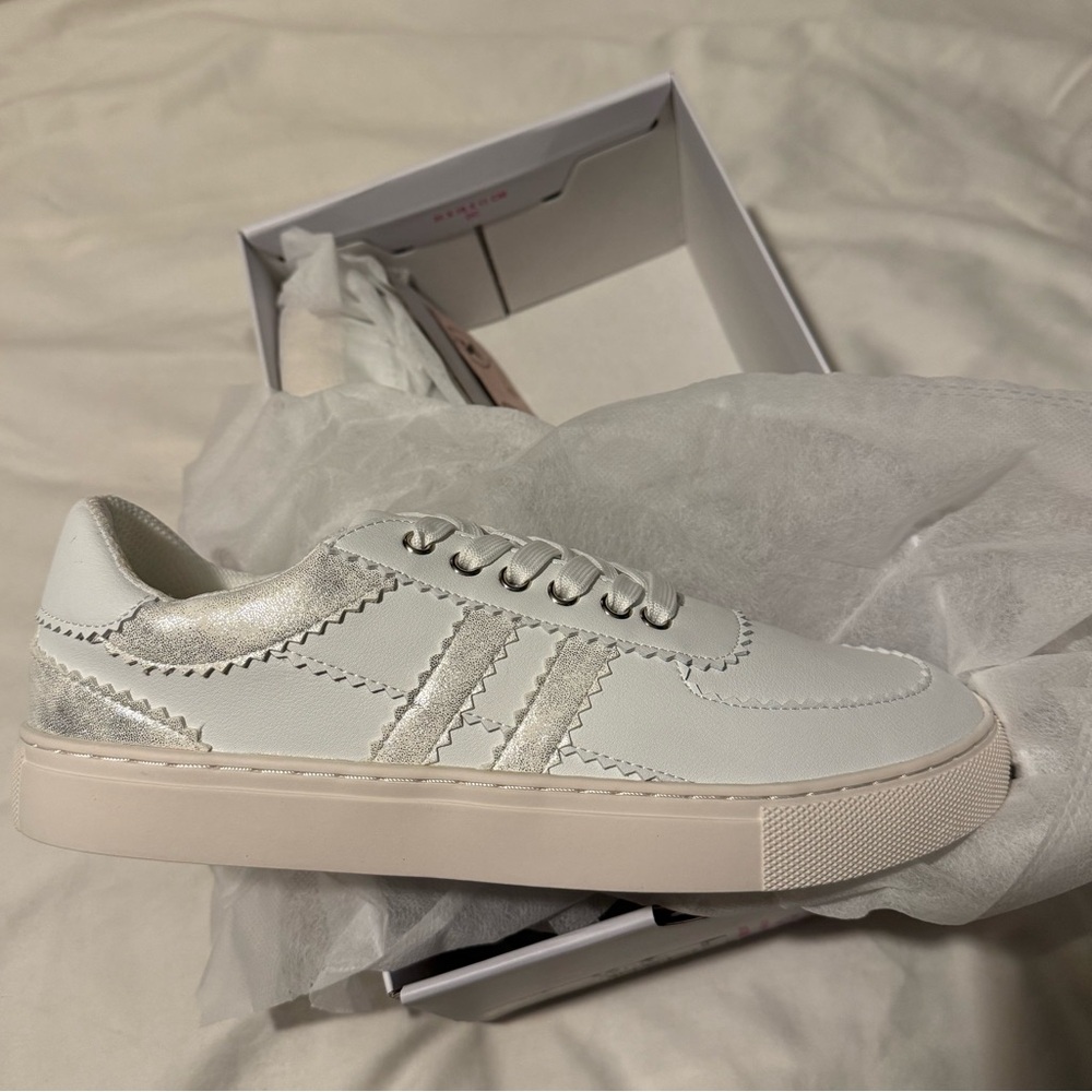 Corky's White Rizz Sneakers! Size 9 - Picture 5 of 9